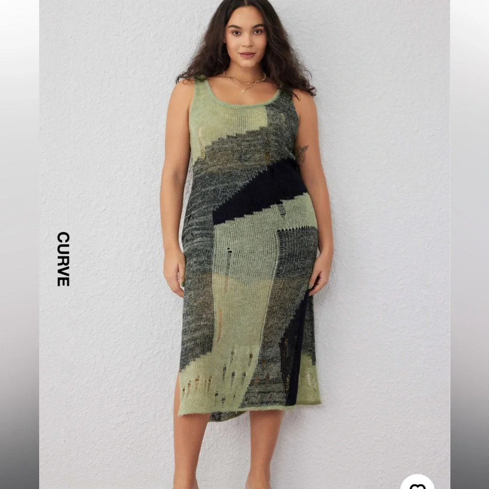 Cider Green and Black Knit destructed Dress 2X - Picture 3 of 11
